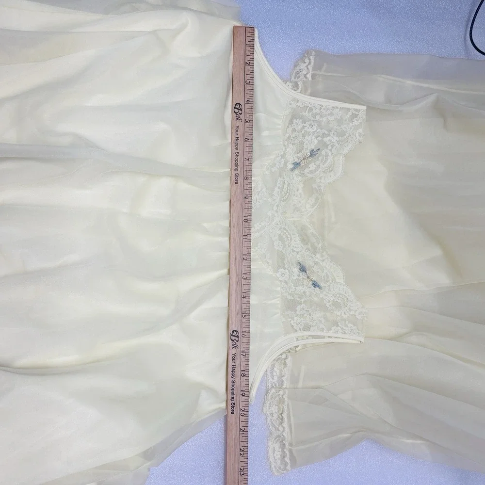 VTG Shadowline Bridal SILKY‎ Peignoir Lace Trim Embroidered Nylon Robe Nightgown